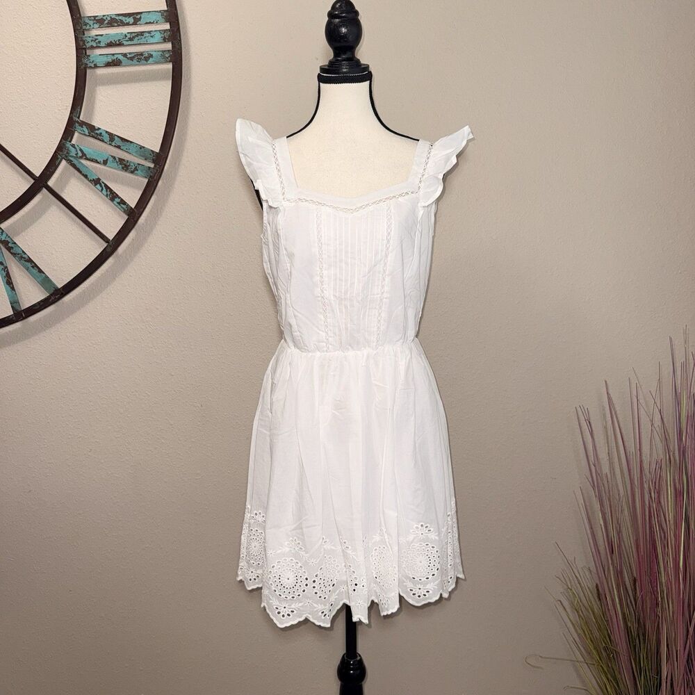 Steve Madden Dress Size Small NWT White Sleveless Lined Mini
